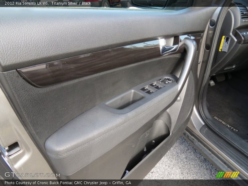 Titanium Silver / Black 2012 Kia Sorento LX V6