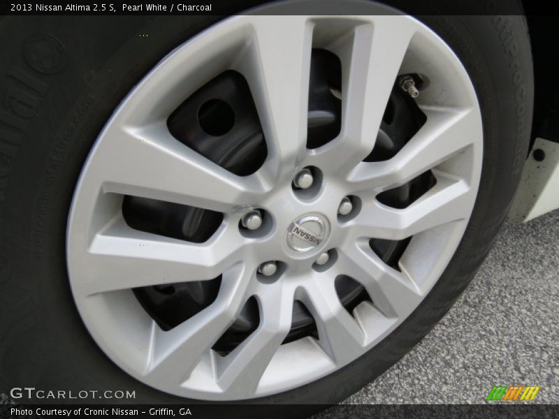 Pearl White / Charcoal 2013 Nissan Altima 2.5 S