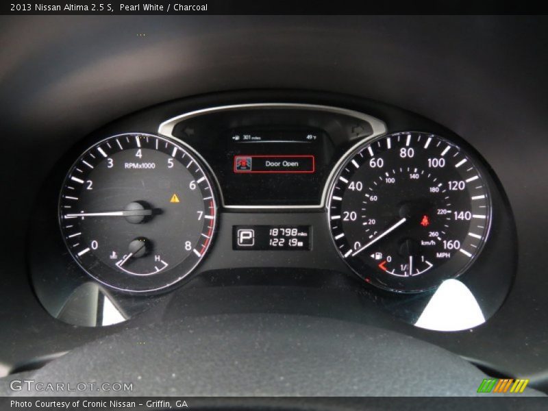 Pearl White / Charcoal 2013 Nissan Altima 2.5 S