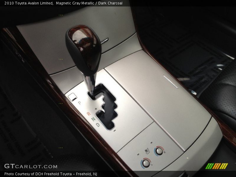 Magnetic Gray Metallic / Dark Charcoal 2010 Toyota Avalon Limited