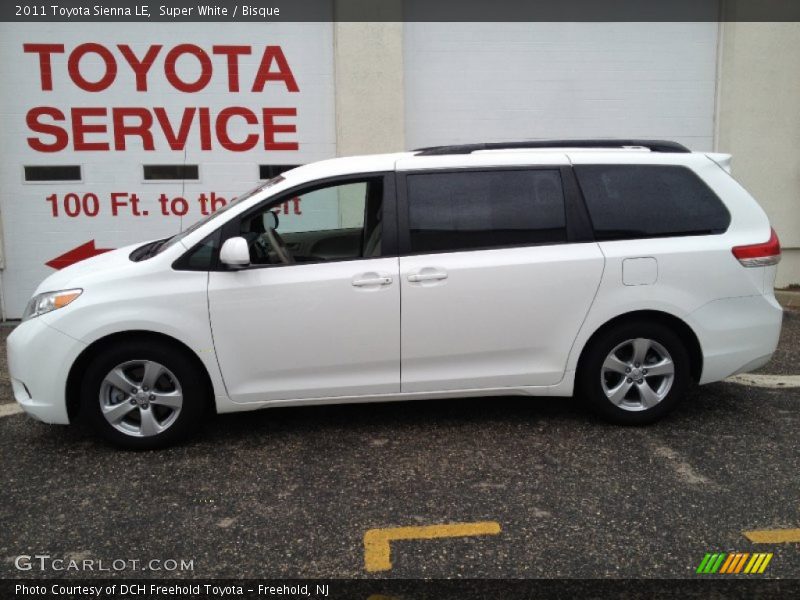 Super White / Bisque 2011 Toyota Sienna LE
