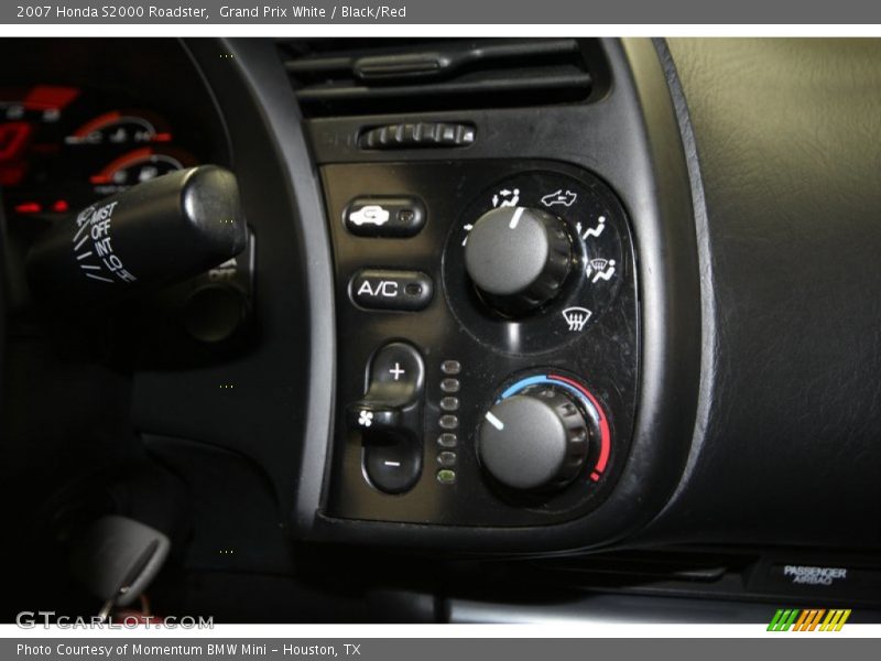 Controls of 2007 S2000 Roadster