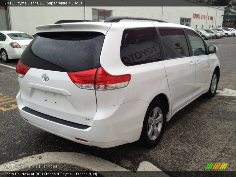 Super White / Bisque 2011 Toyota Sienna LE