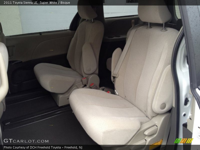 Super White / Bisque 2011 Toyota Sienna LE