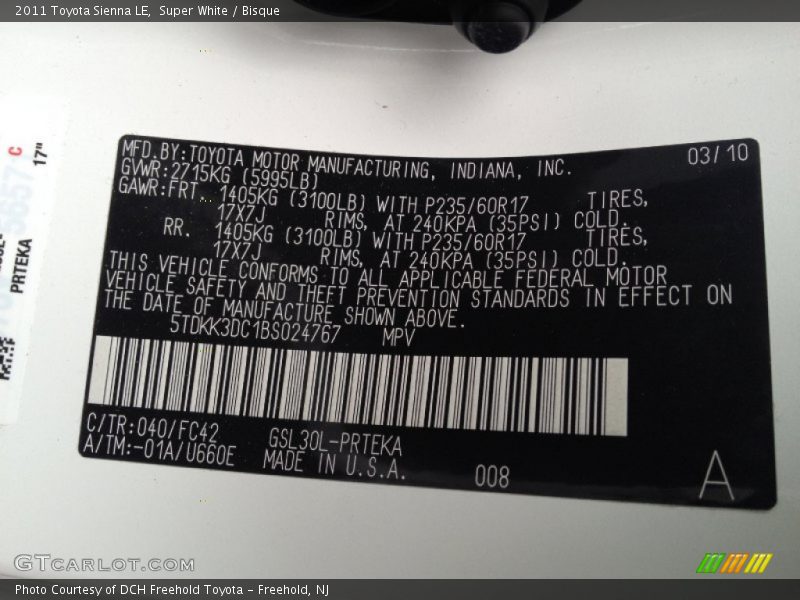 Super White / Bisque 2011 Toyota Sienna LE