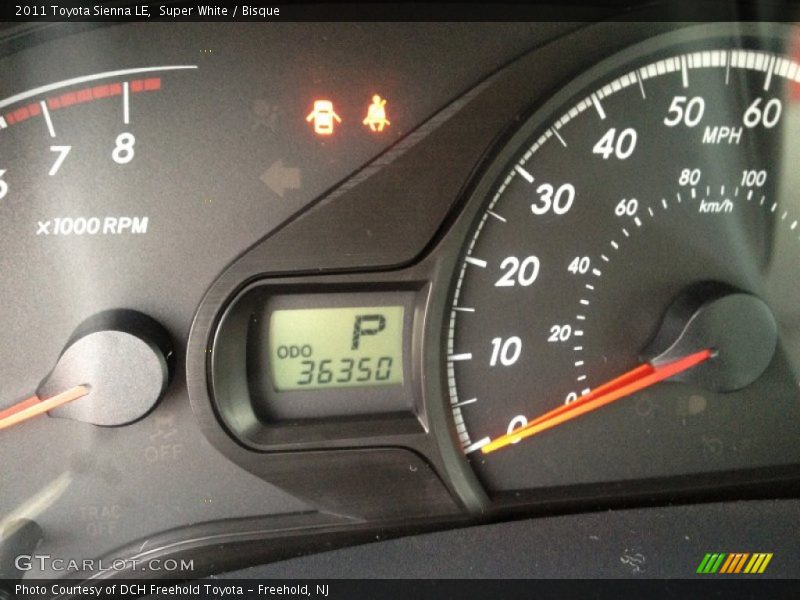 Super White / Bisque 2011 Toyota Sienna LE