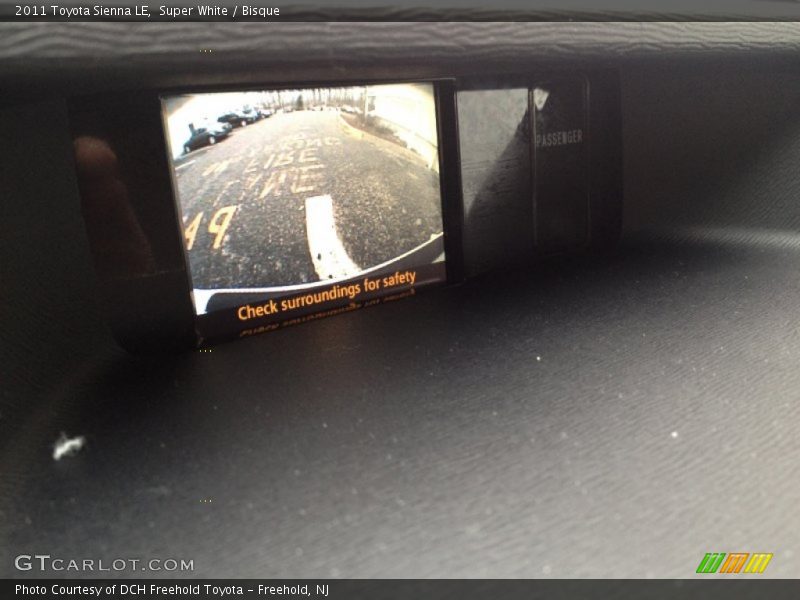 Super White / Bisque 2011 Toyota Sienna LE