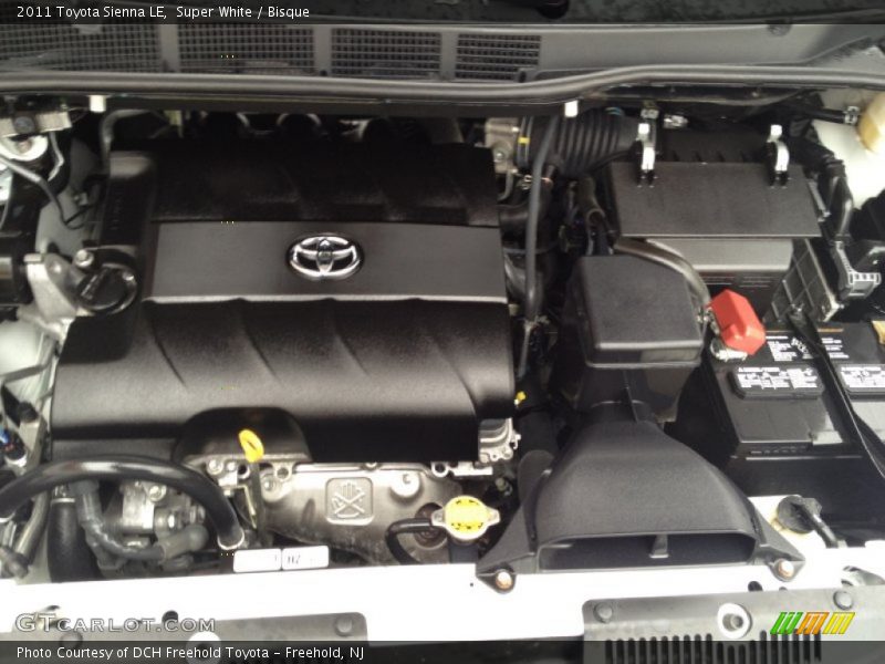 Super White / Bisque 2011 Toyota Sienna LE
