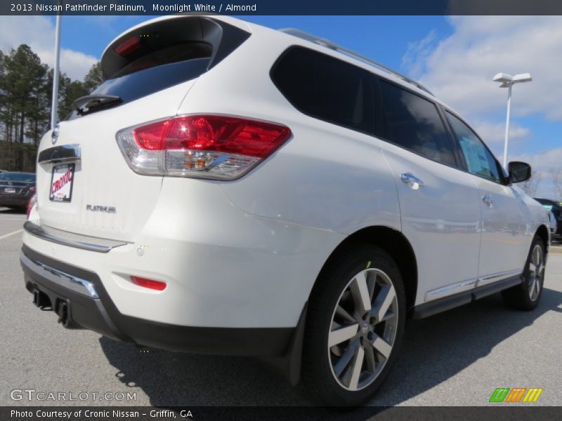Moonlight White / Almond 2013 Nissan Pathfinder Platinum