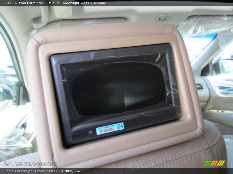 Moonlight White / Almond 2013 Nissan Pathfinder Platinum