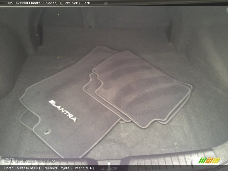 Quicksilver / Black 2009 Hyundai Elantra SE Sedan