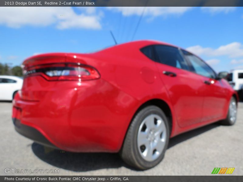 Redline 2-Coat Pearl / Black 2013 Dodge Dart SE