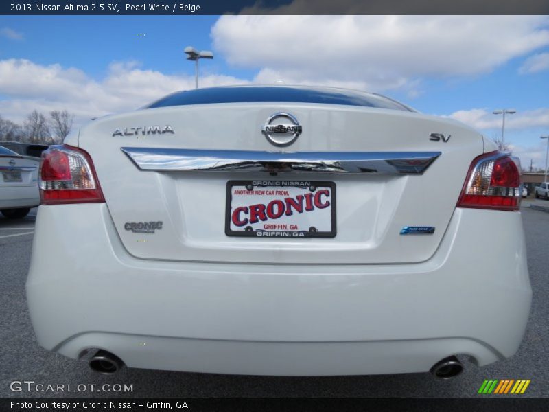 Pearl White / Beige 2013 Nissan Altima 2.5 SV