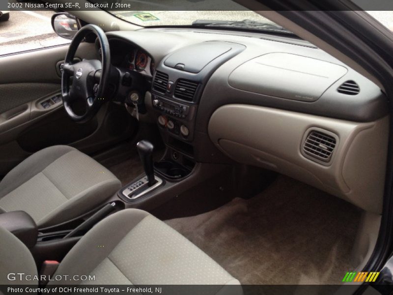 Dashboard of 2002 Sentra SE-R