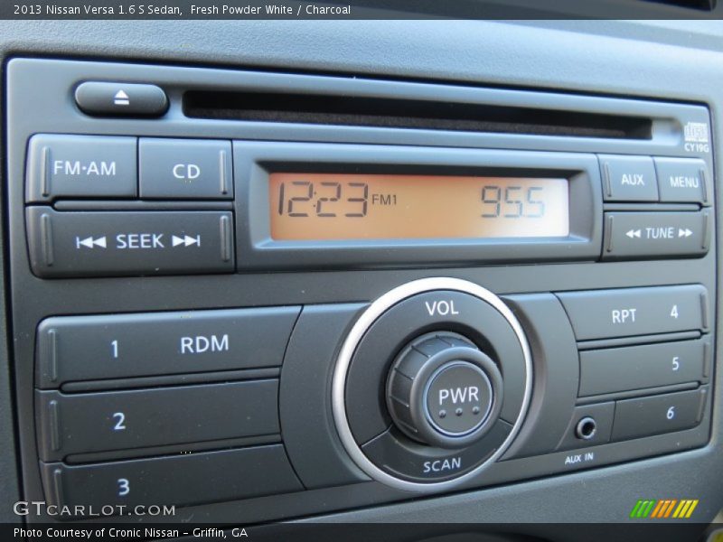 Fresh Powder White / Charcoal 2013 Nissan Versa 1.6 S Sedan