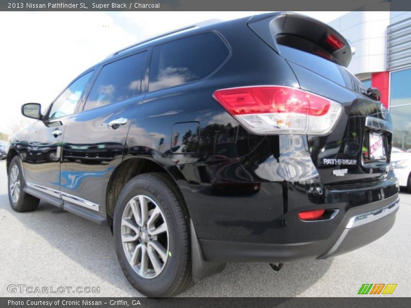 Super Black / Charcoal 2013 Nissan Pathfinder SL