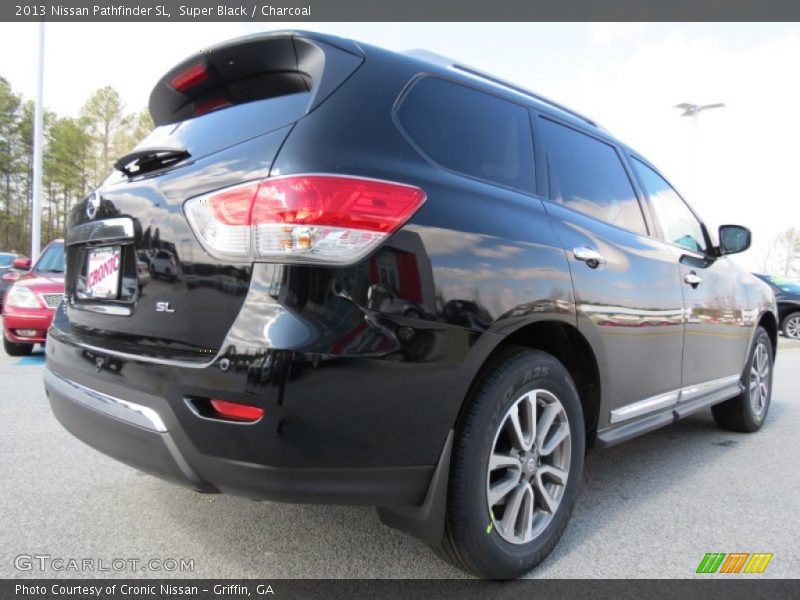 Super Black / Charcoal 2013 Nissan Pathfinder SL