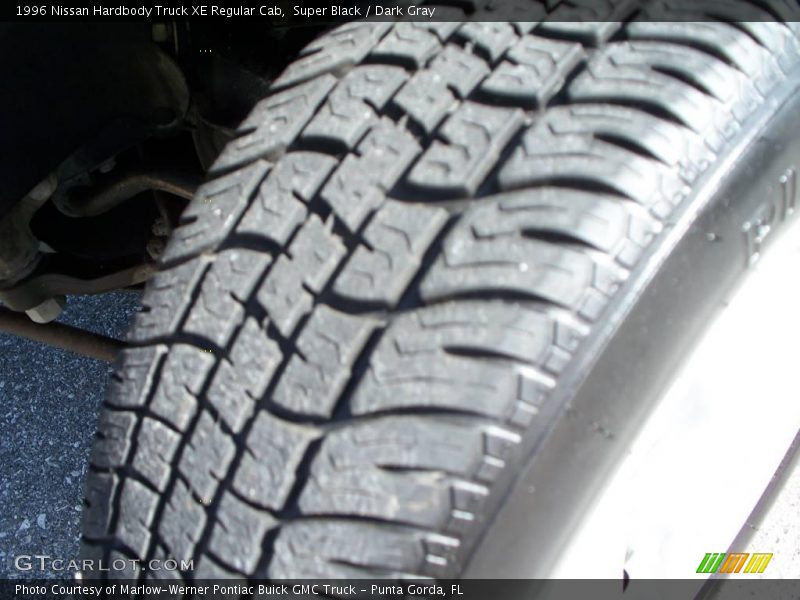 Super Black / Dark Gray 1996 Nissan Hardbody Truck XE Regular Cab
