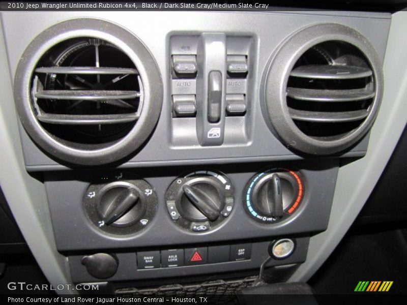 Controls of 2010 Wrangler Unlimited Rubicon 4x4