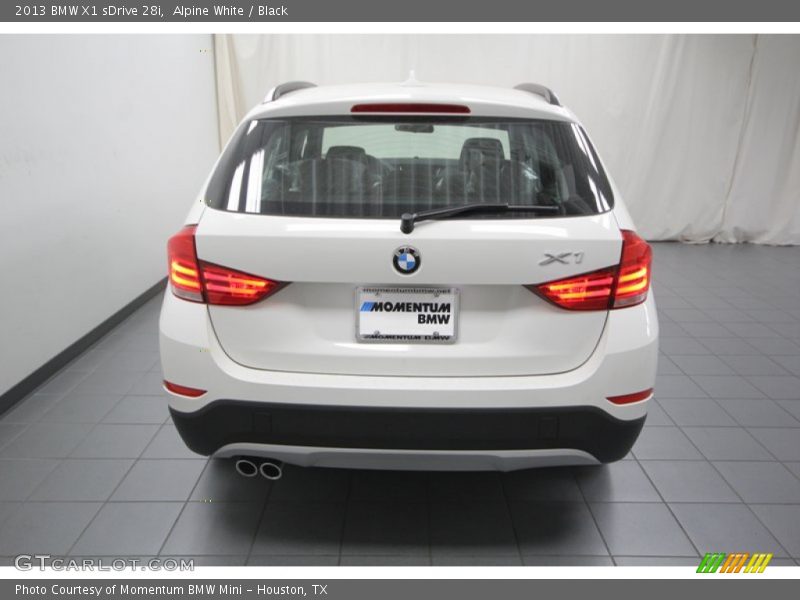 Alpine White / Black 2013 BMW X1 sDrive 28i