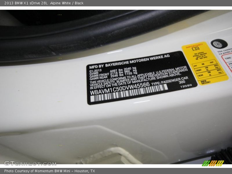 Alpine White / Black 2013 BMW X1 sDrive 28i