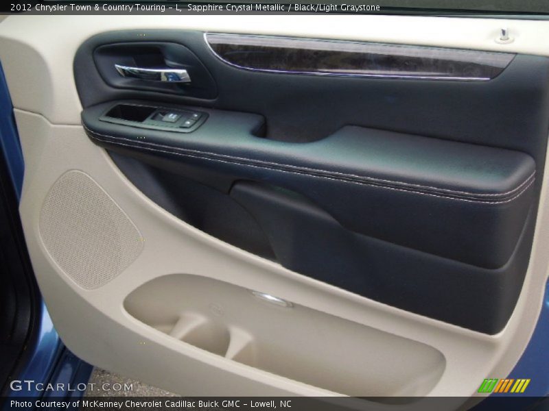 Sapphire Crystal Metallic / Black/Light Graystone 2012 Chrysler Town & Country Touring - L