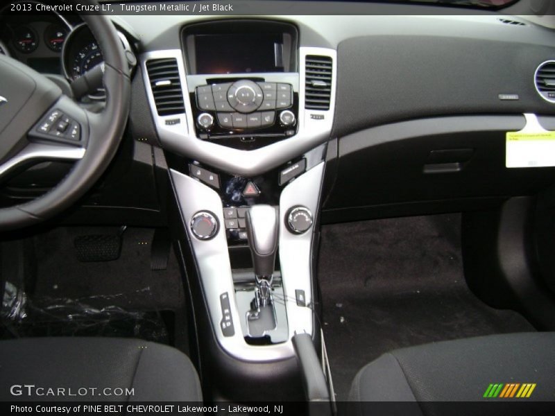 Tungsten Metallic / Jet Black 2013 Chevrolet Cruze LT