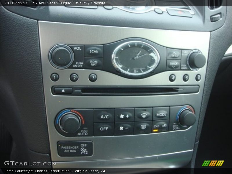 Liquid Platinum / Graphite 2011 Infiniti G 37 x AWD Sedan