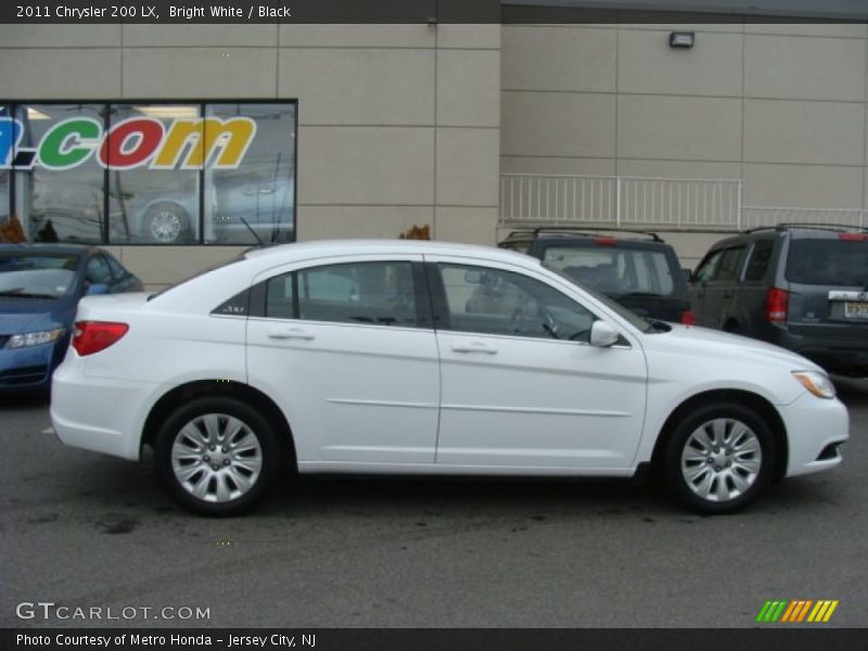 Bright White / Black 2011 Chrysler 200 LX