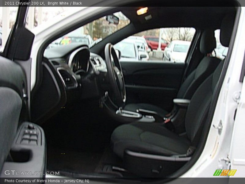 Bright White / Black 2011 Chrysler 200 LX