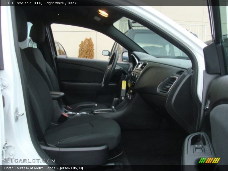 Bright White / Black 2011 Chrysler 200 LX
