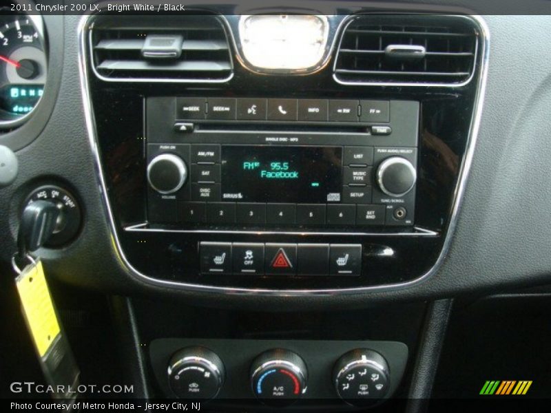 Bright White / Black 2011 Chrysler 200 LX