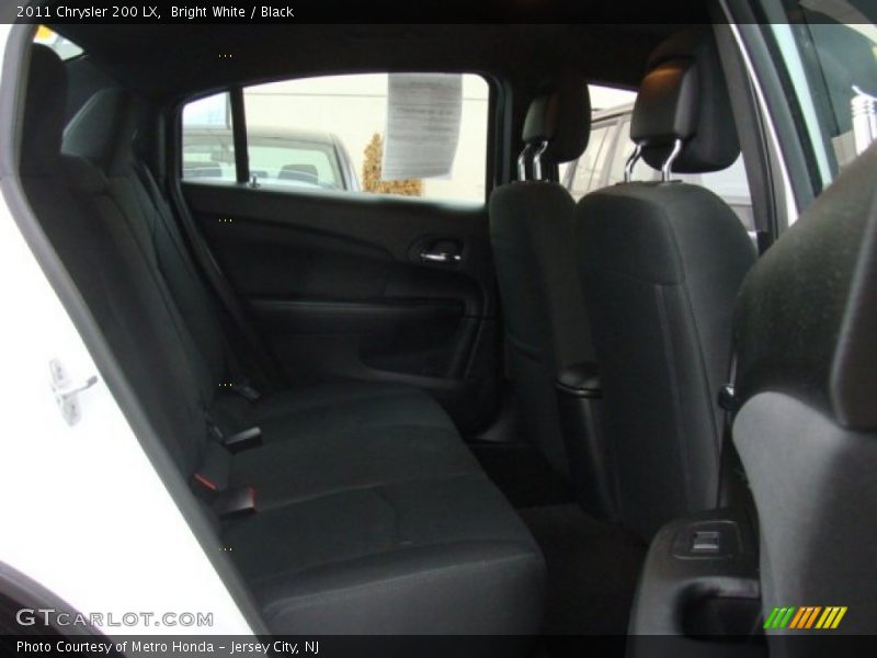 Bright White / Black 2011 Chrysler 200 LX