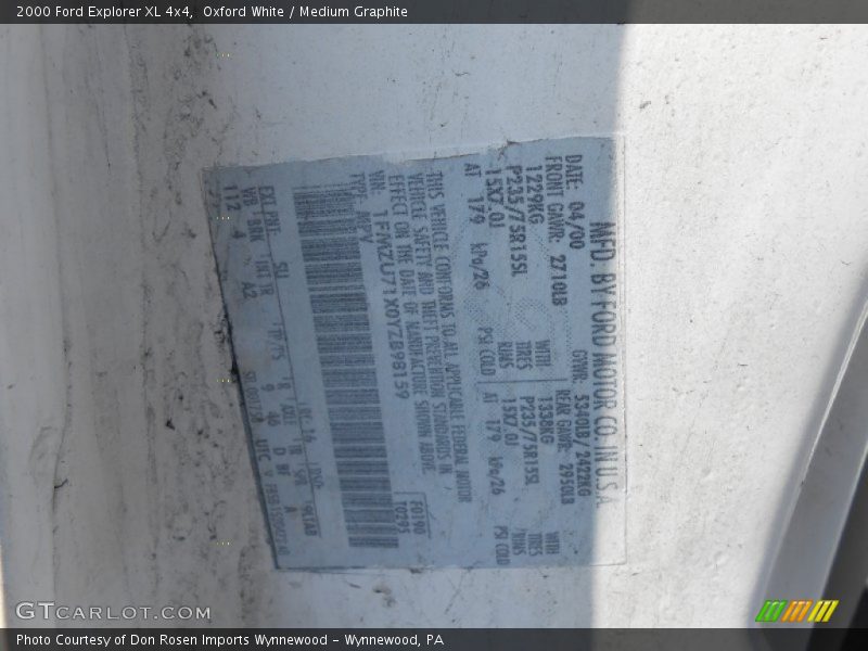 Oxford White / Medium Graphite 2000 Ford Explorer XL 4x4