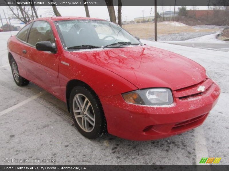 Front 3/4 View of 2004 Cavalier Coupe