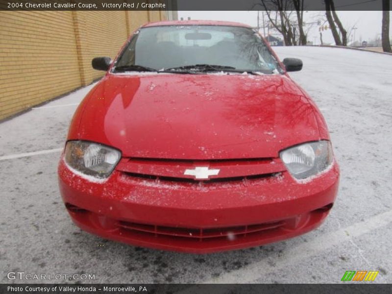 Victory Red / Graphite 2004 Chevrolet Cavalier Coupe