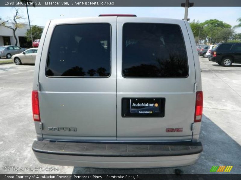 Silver Mist Metallic / Red 1998 GMC Safari SLE Passenger Van