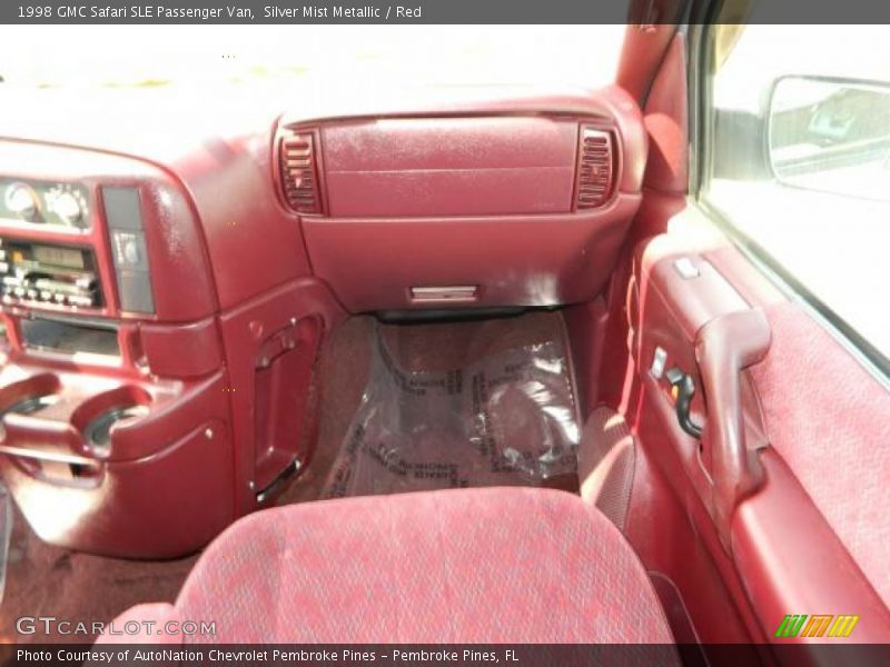 Silver Mist Metallic / Red 1998 GMC Safari SLE Passenger Van