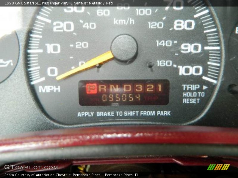 Silver Mist Metallic / Red 1998 GMC Safari SLE Passenger Van