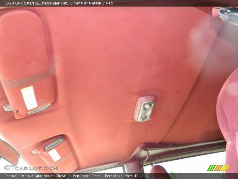 Silver Mist Metallic / Red 1998 GMC Safari SLE Passenger Van