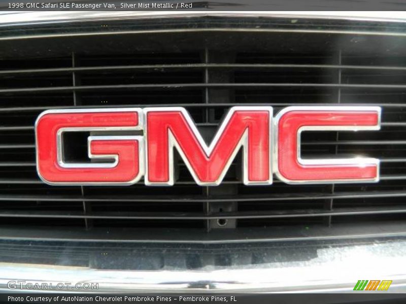 Silver Mist Metallic / Red 1998 GMC Safari SLE Passenger Van