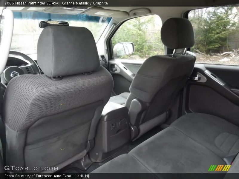 Rear Seat of 2006 Pathfinder SE 4x4