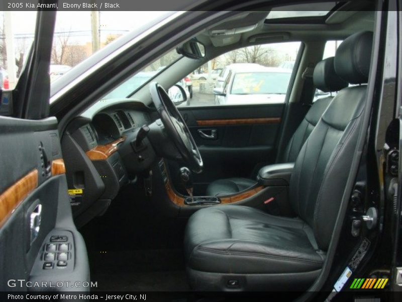 Ebony Black / Black 2005 Kia Amanti