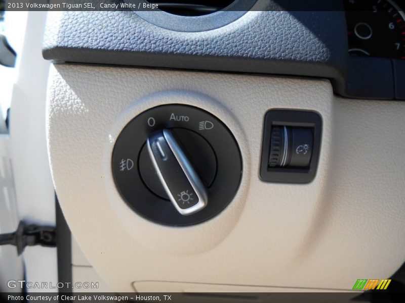 Controls of 2013 Tiguan SEL