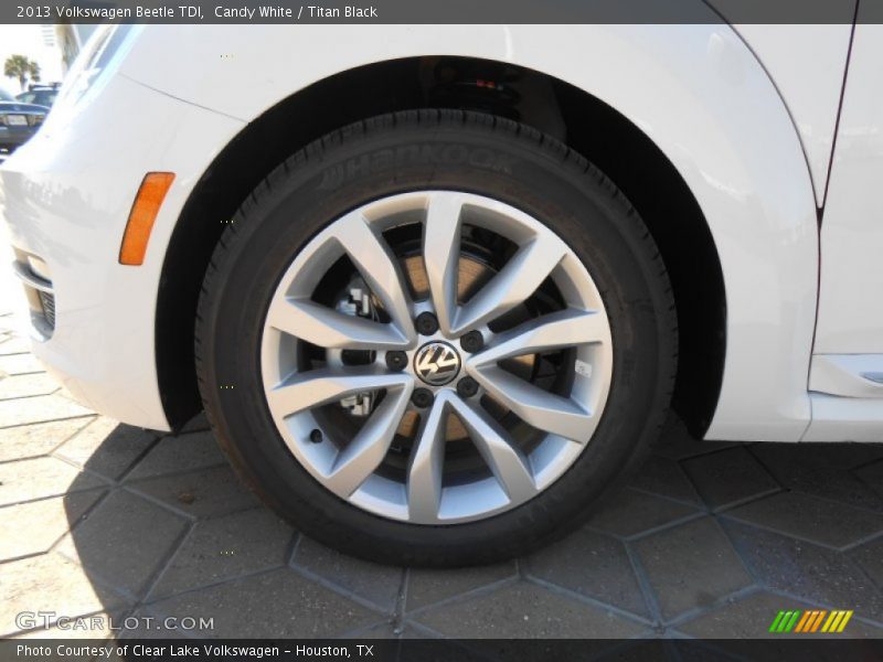 Candy White / Titan Black 2013 Volkswagen Beetle TDI