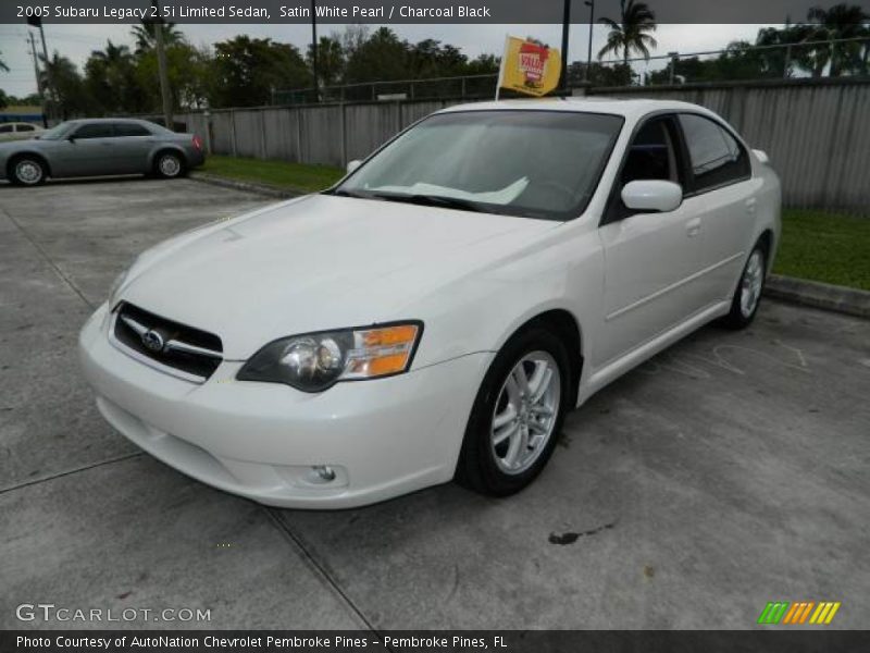 Front 3/4 View of 2005 Legacy 2.5i Limited Sedan