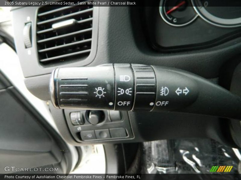 Controls of 2005 Legacy 2.5i Limited Sedan