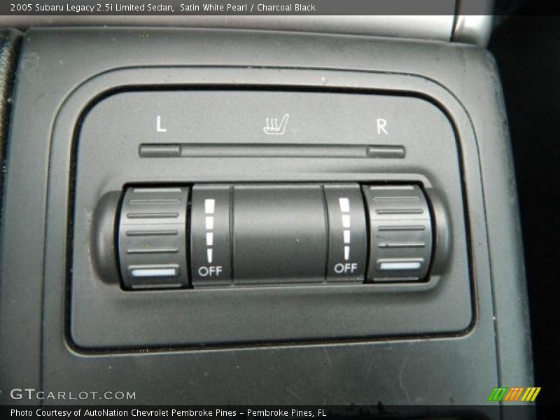 Controls of 2005 Legacy 2.5i Limited Sedan
