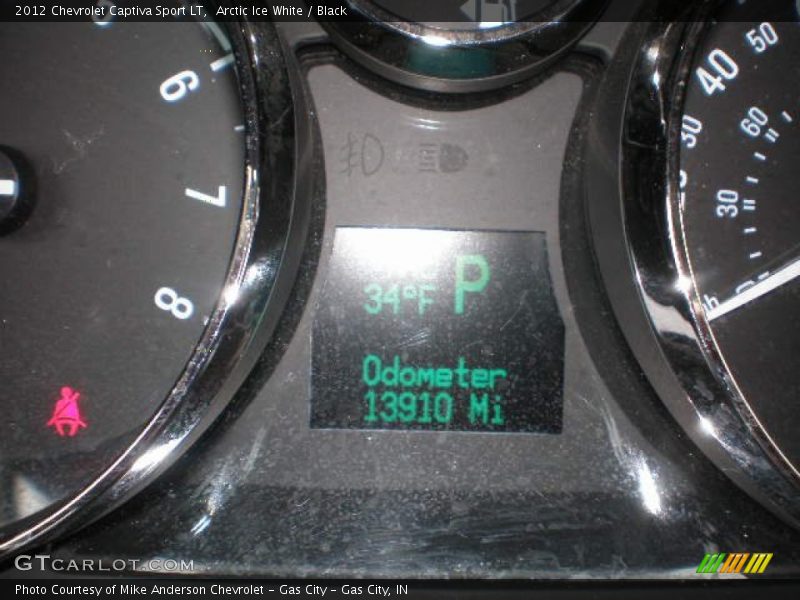 Arctic Ice White / Black 2012 Chevrolet Captiva Sport LT