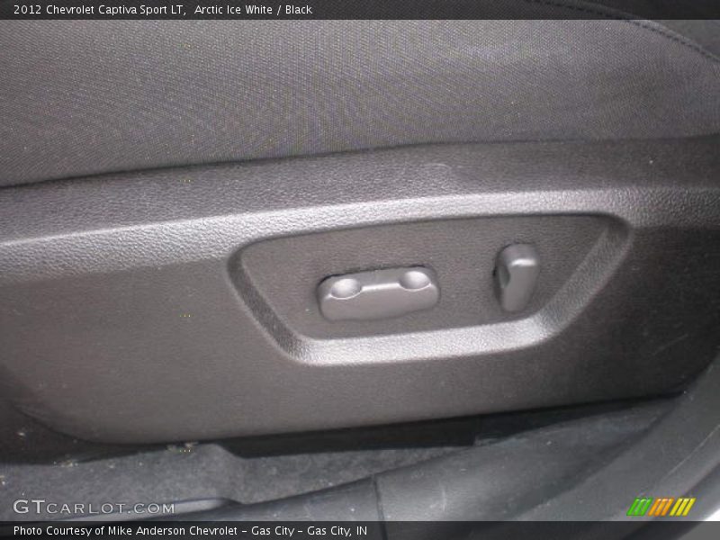 Arctic Ice White / Black 2012 Chevrolet Captiva Sport LT